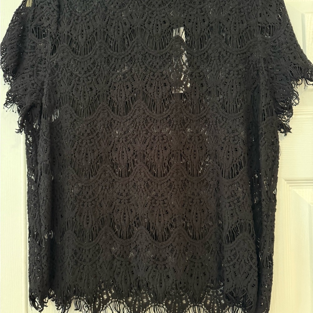 Alice + Olivia Black Lace Boxy Blouse Short Sleeve